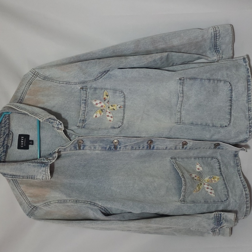 Curve Appeal Women's Denim Jacket Pockets Floral Applique Pink Fade Sz‎ XL EUC